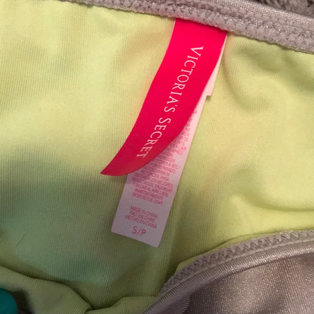 Vs swim - Picture 3 of 3